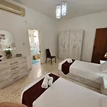 Ground Floor By The Sea - Close To Main Square *