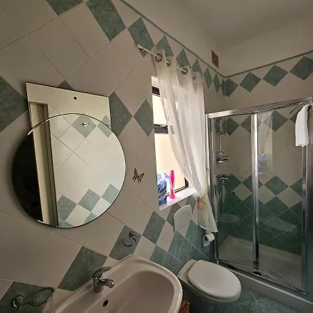 Ground Floor By The Sea - Close To Main Square Lägenhet