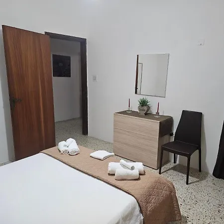 Apartment Ground Floor By The Sea - Close To Main Square